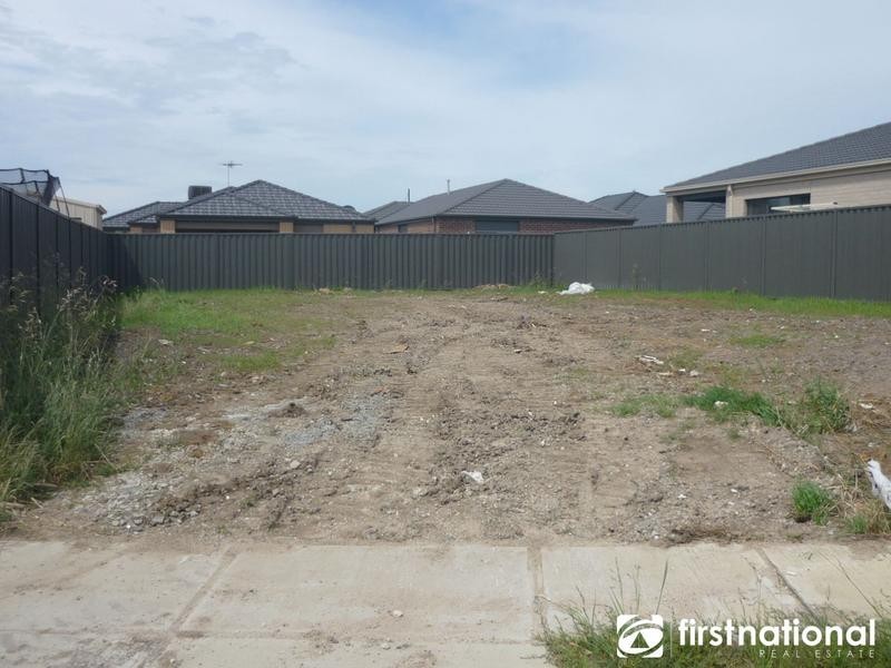 3 Ciliata Street, Cranbourne North VIC 3977