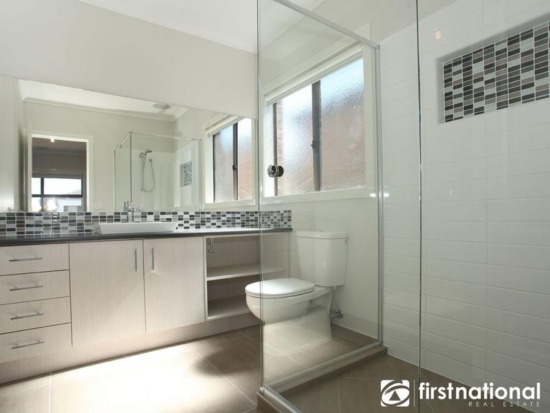 18 Serenity Street, Pakenham VIC 3810