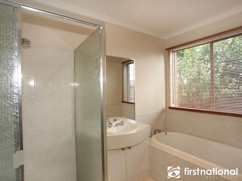 15 Lasiandra Circuit, Narre Warren VIC 3805