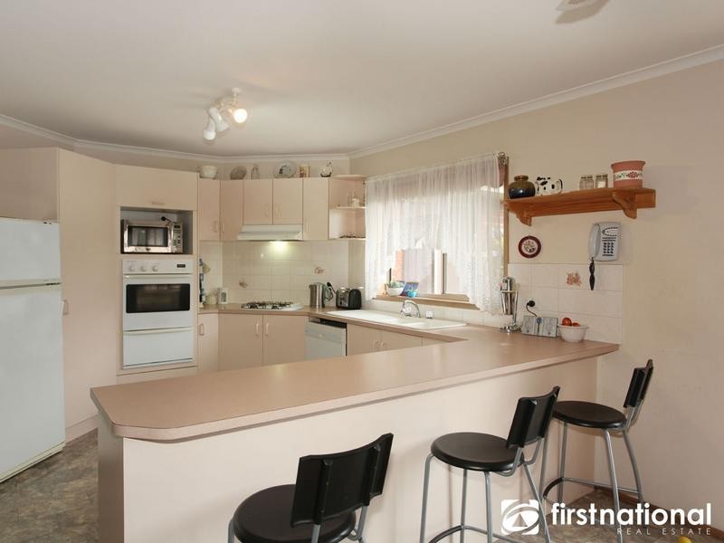 13 Sneddon Drive, Narre Warren South VIC 3805