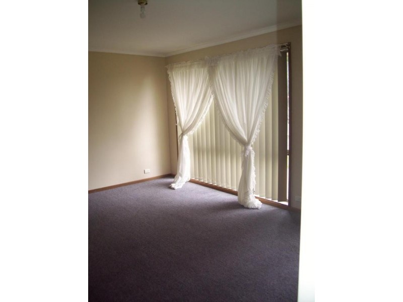 1/8 Helen Court, Narre Warren VIC 3805