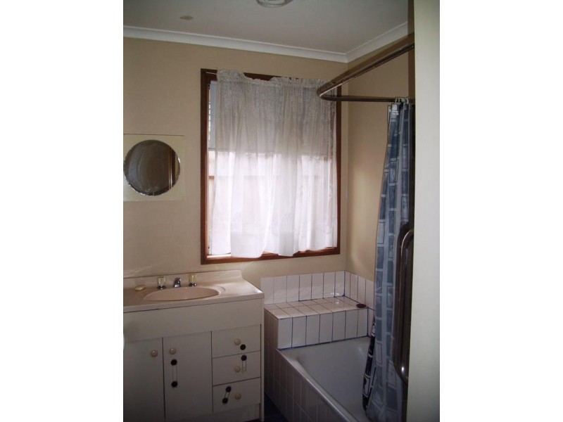 1/8 Helen Court, Narre Warren VIC 3805