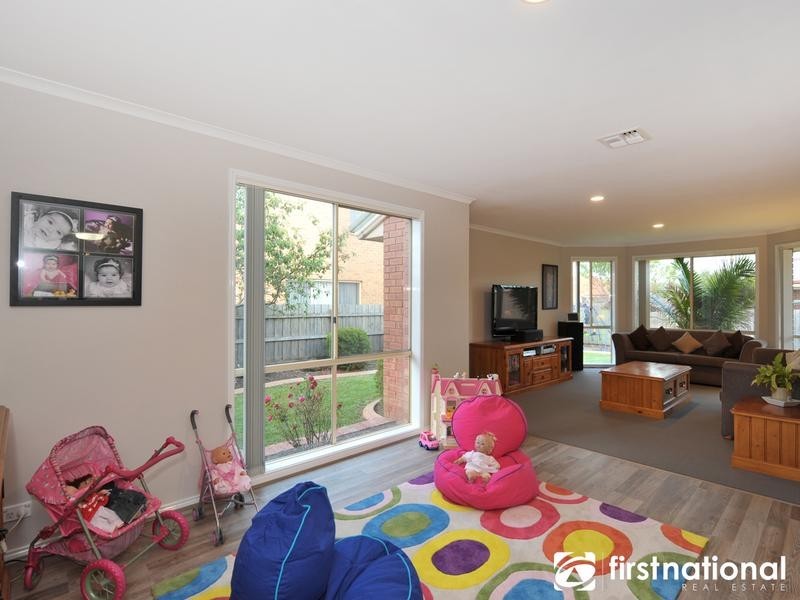 54 The Promenade, Narre Warren South VIC 3805