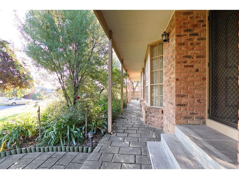 24-26 Claremont Glen, Berwick VIC 3806