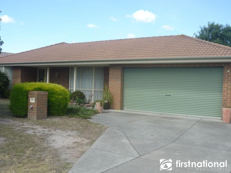 7 Scarborough Drive, Narre Warren South VIC 3805