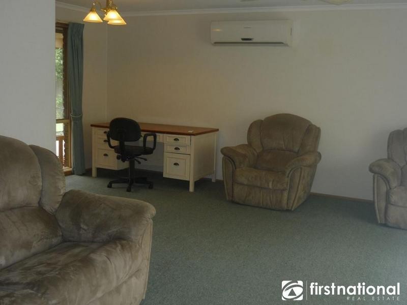 7 Scarborough Drive, Narre Warren South VIC 3805