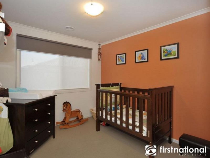 43 Westmoreland Avenue, Cranbourne North VIC 3977