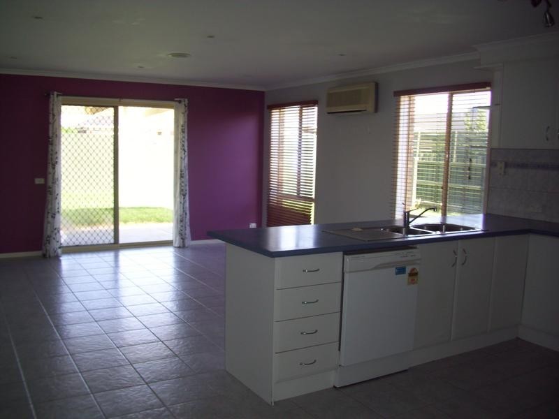 20 Grand Arch Way, Berwick VIC 3806