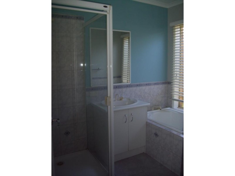 20 Grand Arch Way, Berwick VIC 3806