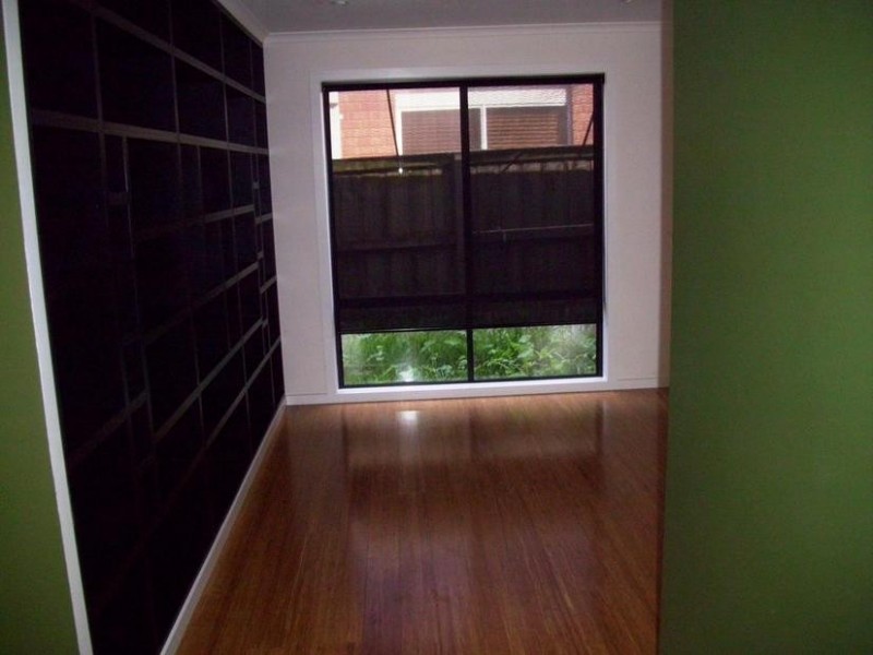 76 Kingston Avenue, Narre Warren South VIC 3805