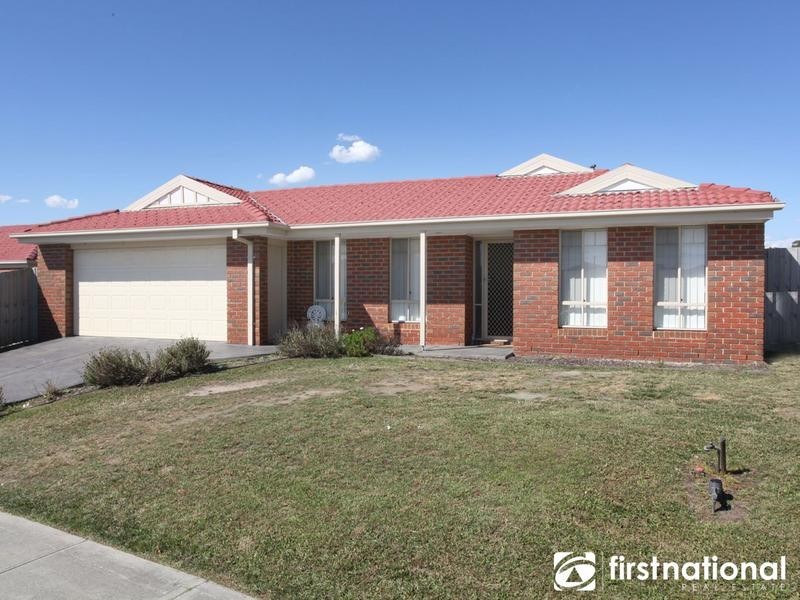 16 Lakeview Drive, Narre Warren South VIC 3805