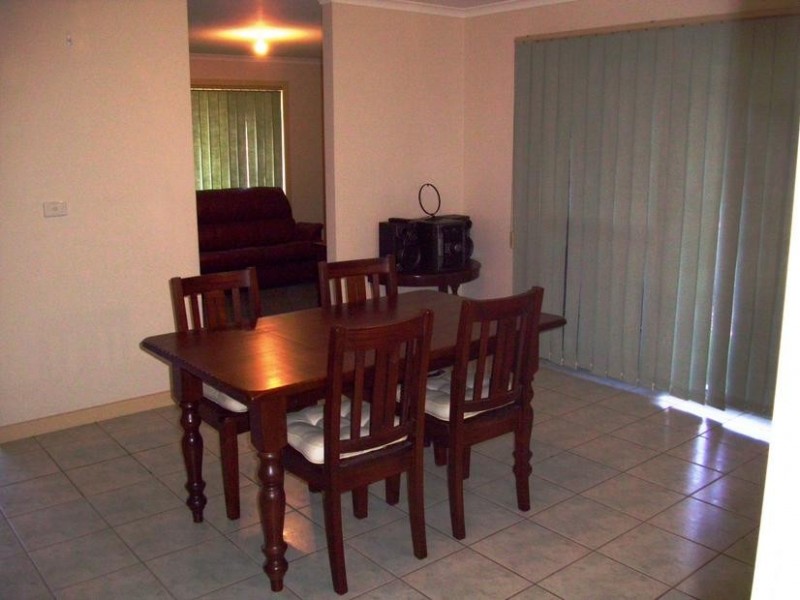 4/30-32 Garry Owen Crescent, Narre Warren VIC 3805