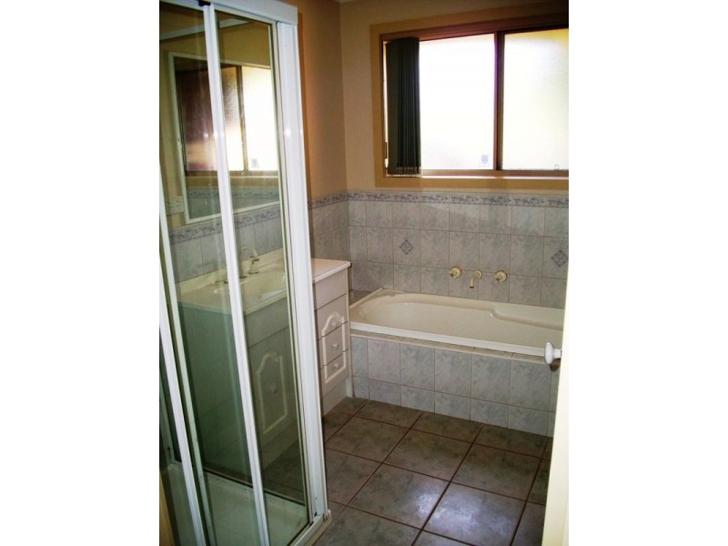 4/30-32 Garry Owen Crescent, Narre Warren VIC 3805