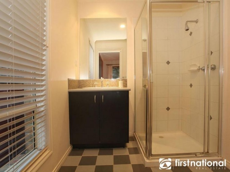 6 Conifer Court, Narre Warren South VIC 3805