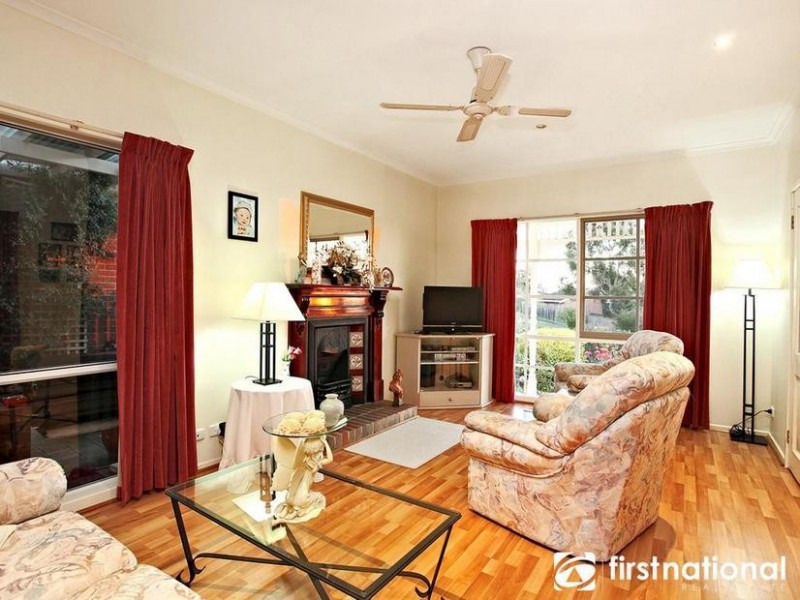 8 Hillview Place, Berwick VIC 3806