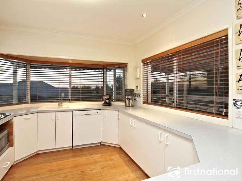 8 Hillview Place, Berwick VIC 3806