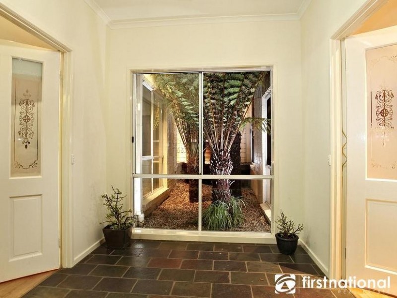 8 Hillview Place, Berwick VIC 3806