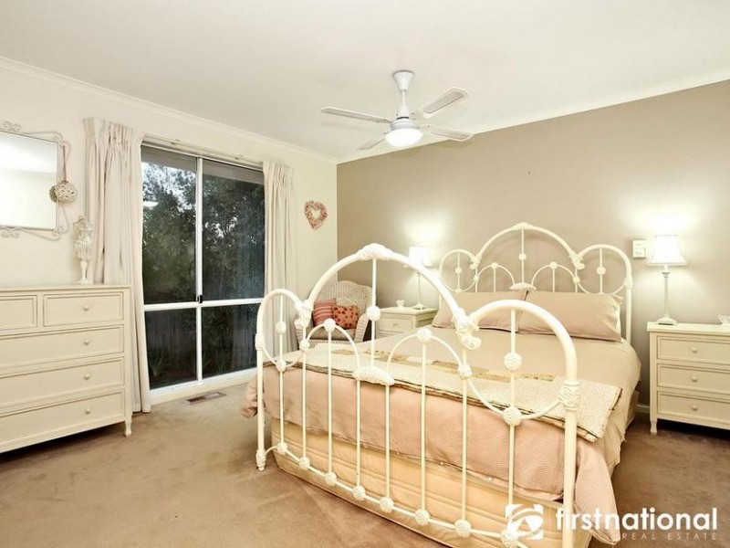 8 Hillview Place, Berwick VIC 3806