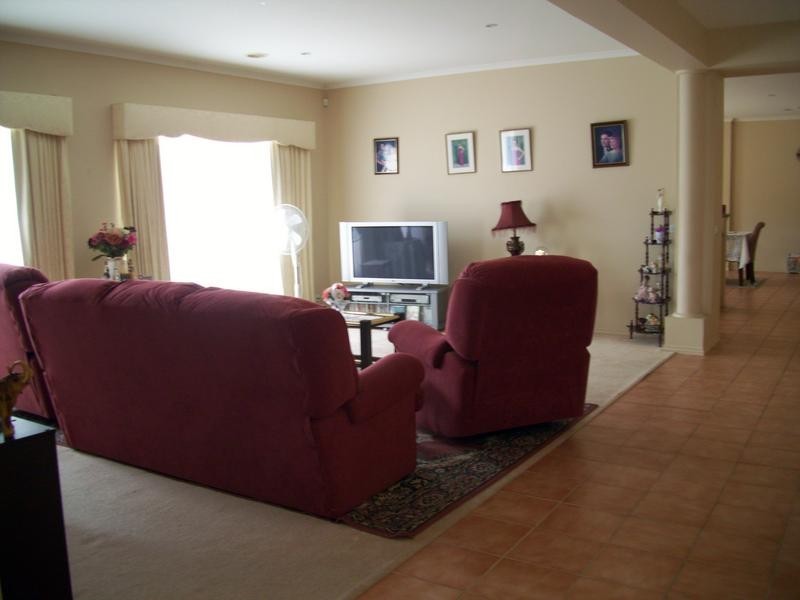 38 Bateman Grove, Hampton Park VIC 3976