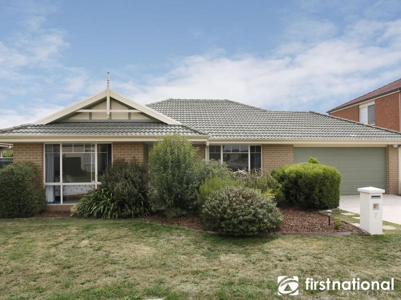 7 Brookville Court, Narre Warren South VIC 3805