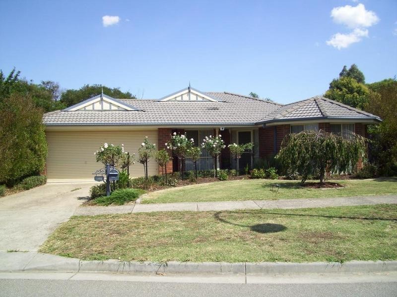 144 Sweeney Drive, Narre Warren VIC 3805