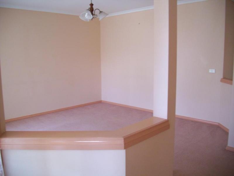 144 Sweeney Drive, Narre Warren VIC 3805