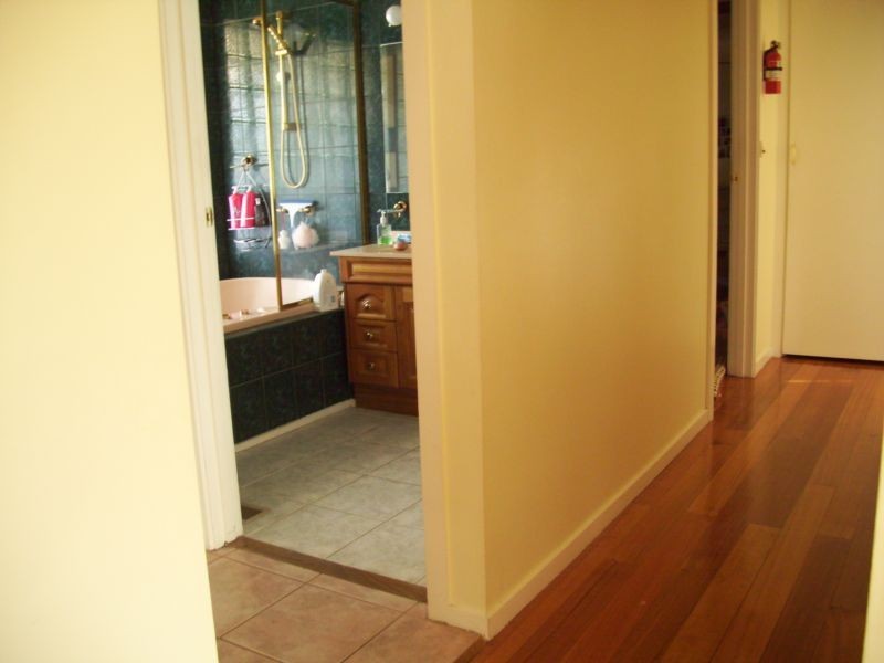 11 Wauchope Avenue, Narre Warren VIC 3805