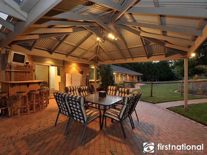 9 Angela Court, Narre Warren North VIC 3804