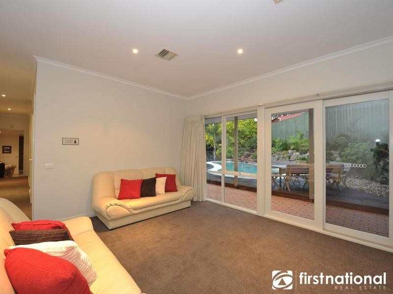 9 Angela Court, Narre Warren North VIC 3804