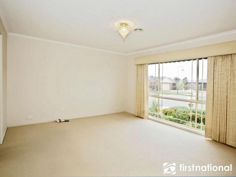 13 Janna Place, Berwick VIC 3806