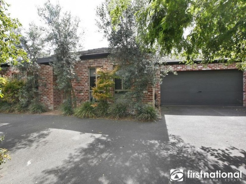 2/57 Wallace Street, Beaconsfield VIC 3807
