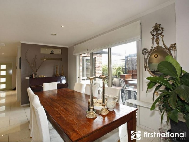 2/57 Wallace Street, Beaconsfield VIC 3807