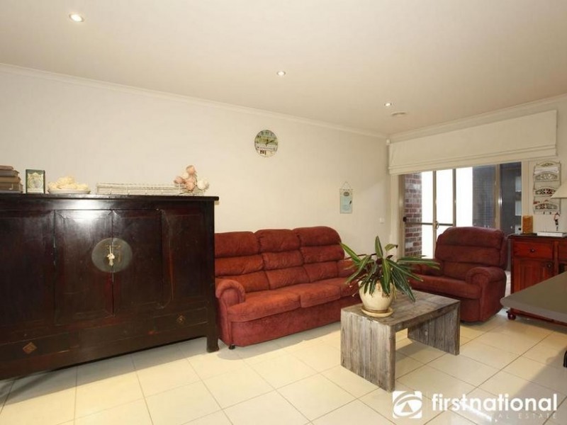 2/57 Wallace Street, Beaconsfield VIC 3807