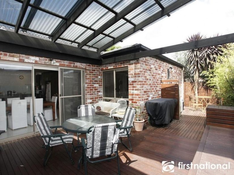 2/57 Wallace Street, Beaconsfield VIC 3807