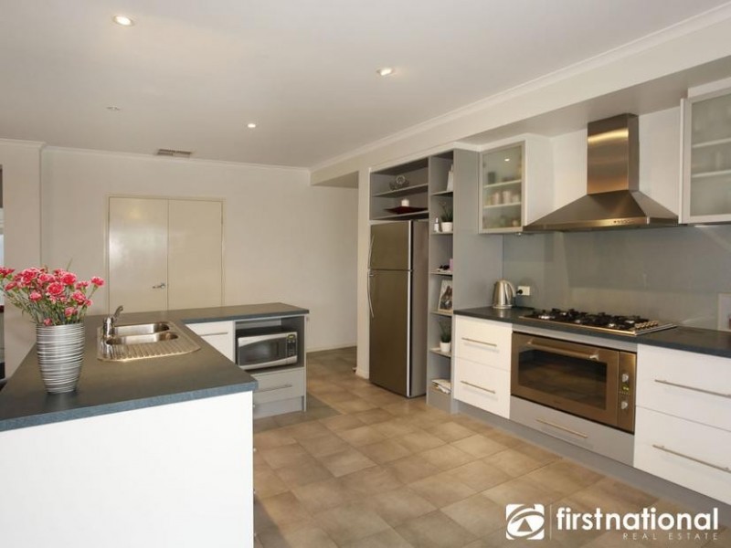 30 Lorikeet Drive, Berwick VIC 3806