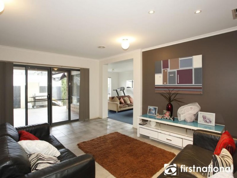 30 Lorikeet Drive, Berwick VIC 3806