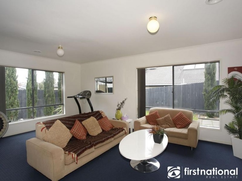 30 Lorikeet Drive, Berwick VIC 3806