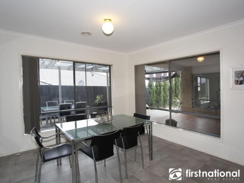 30 Lorikeet Drive, Berwick VIC 3806