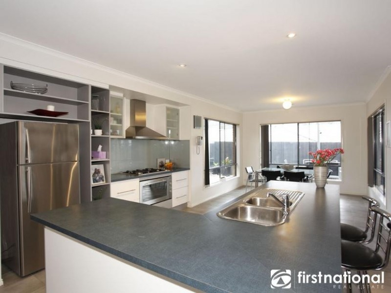 30 Lorikeet Drive, Berwick VIC 3806