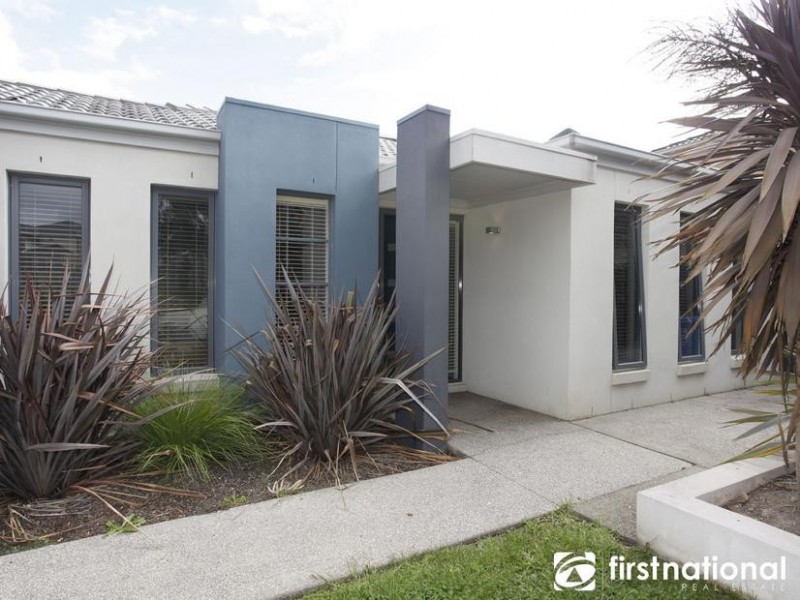 30 Lorikeet Drive, Berwick VIC 3806