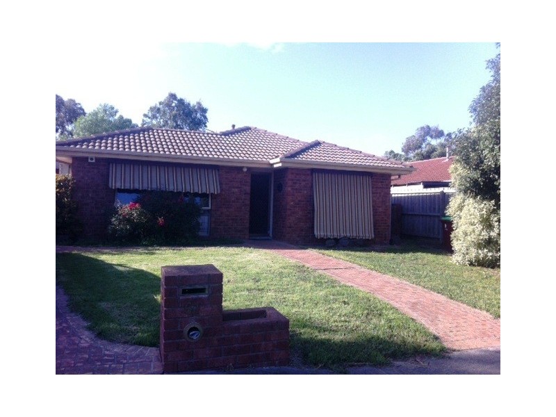 61 Woodlands Crescent, Narre Warren VIC 3805
