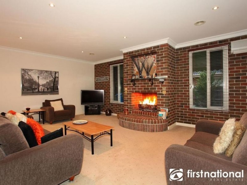 12 Glen Vista Drive, Narre Warren North VIC 3804