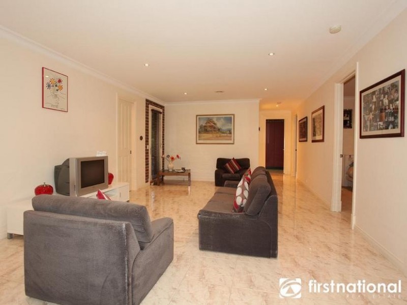 12 Glen Vista Drive, Narre Warren North VIC 3804