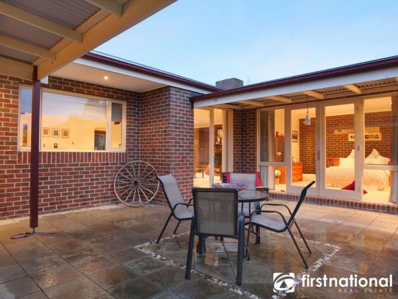 12 Glen Vista Drive, Narre Warren North VIC 3804