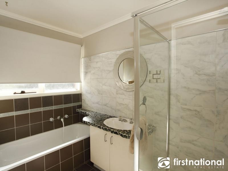 66 Lodge Crescent, Berwick VIC 3806