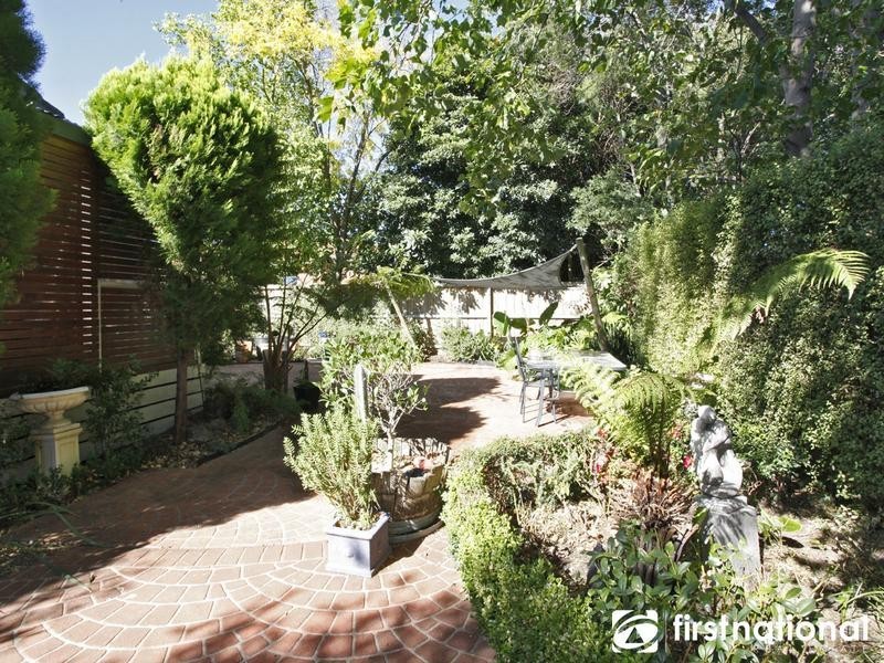 66 Lodge Crescent, Berwick VIC 3806