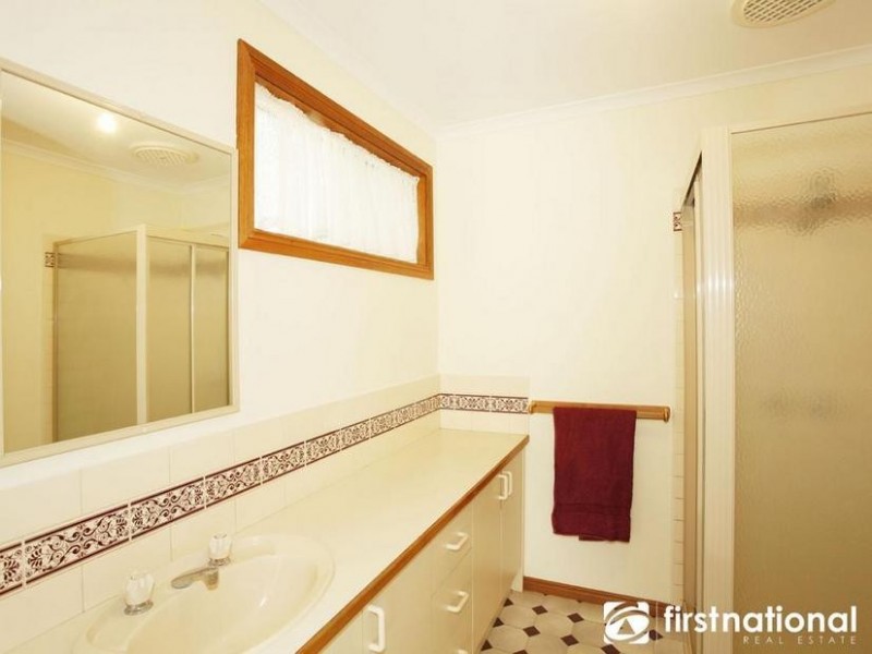 5 Browtop Road, Narre Warren VIC 3805