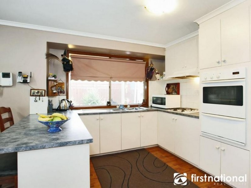 2 Forrester Walk, Narre Warren South VIC 3805