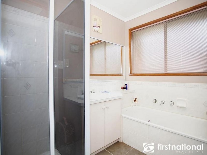 2 Forrester Walk, Narre Warren South VIC 3805
