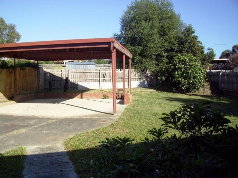 5 Blackwood Drive, Narre Warren VIC 3805